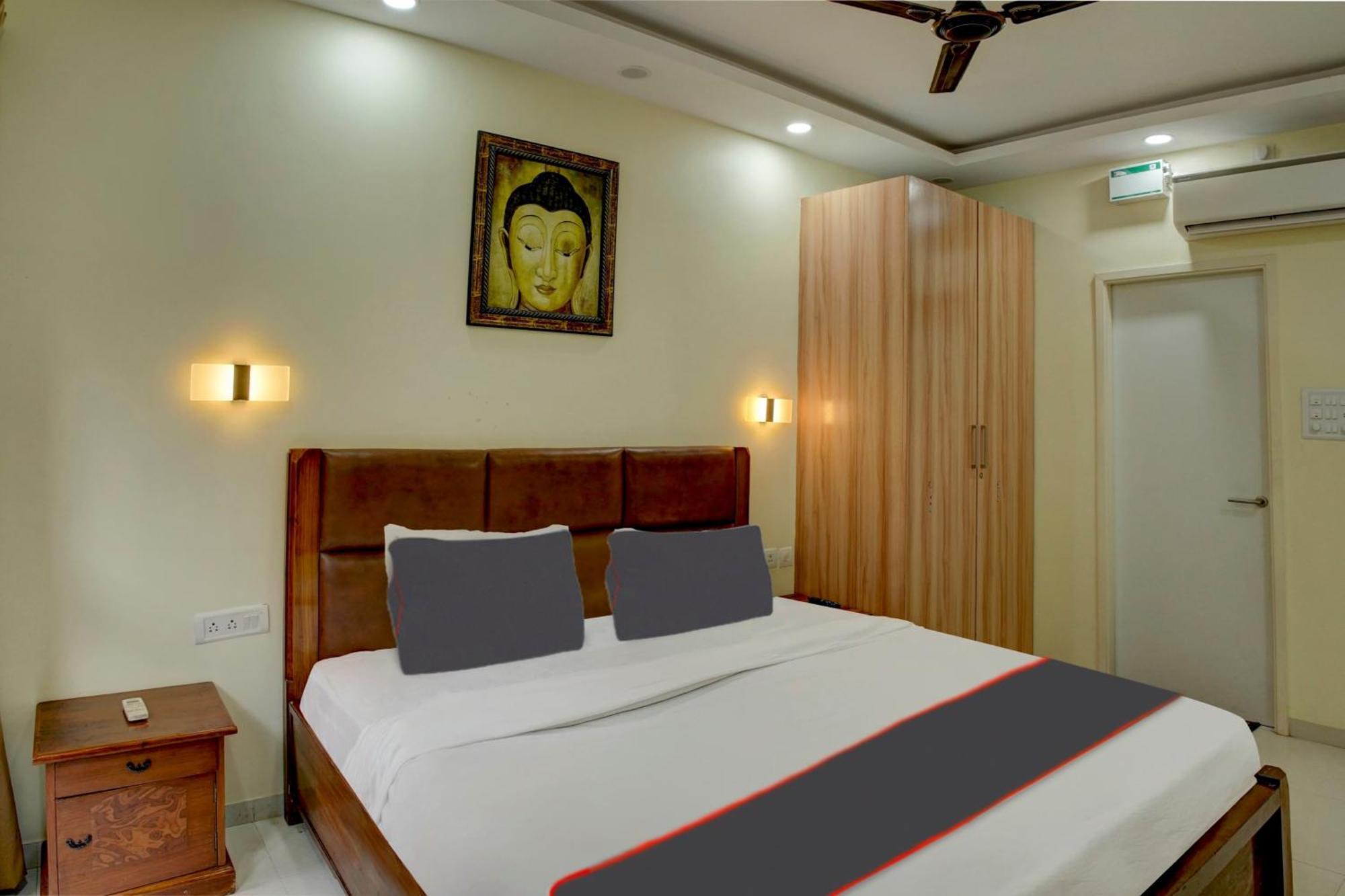 Flagship Santoshi Holiday Home Даболим Экстерьер фото