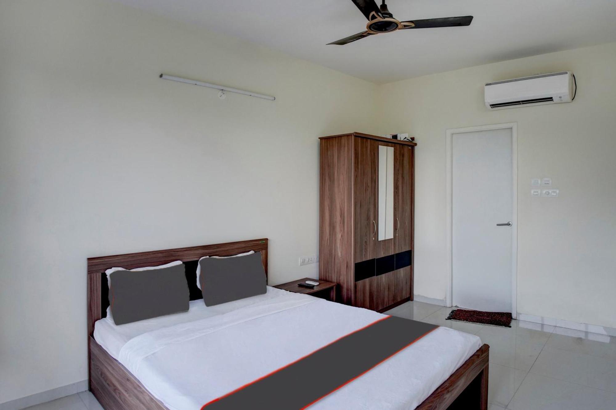 Flagship Santoshi Holiday Home Даболим Экстерьер фото